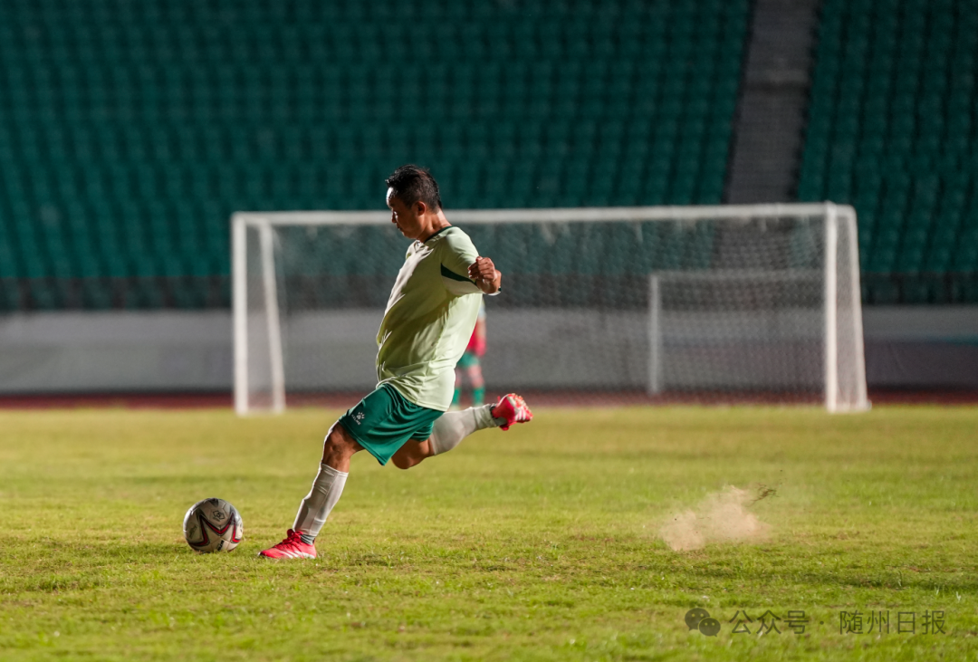 九州平台-足球赛事中的精彩瞬间引起广泛关注